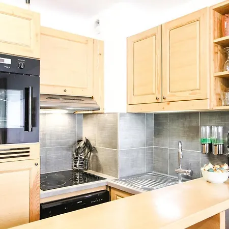 Newly Redecorated 2-bed Ski-in Ski-out Family Apartment Flaine