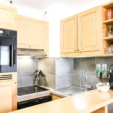 Newly Redecorated 2-bed Ski-in Ski-out Family * Flaine