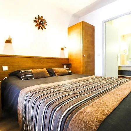 Newly Redecorated 2-bed Ski-in Ski-out Family Apartment Flaine