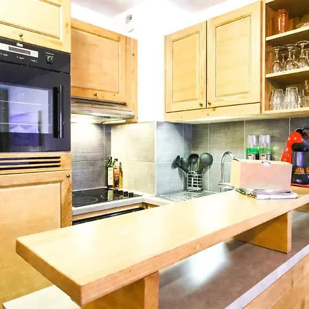 Newly Redecorated 2-bed Ski-in Ski-out Family Apartment Flaine