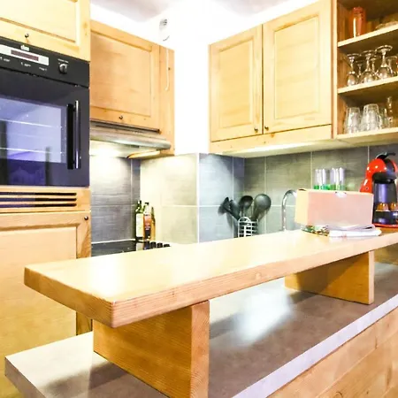 Apartment Newly Redecorated 2-bed Ski-in Ski-out Family *