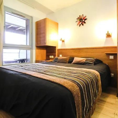 Apartment Newly Redecorated 2-bed Ski-in Ski-out Family